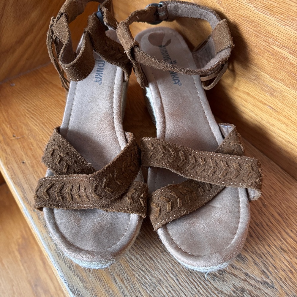 Minnetonka Tan Suede Espadrille Wedges - Picture 4 of 8